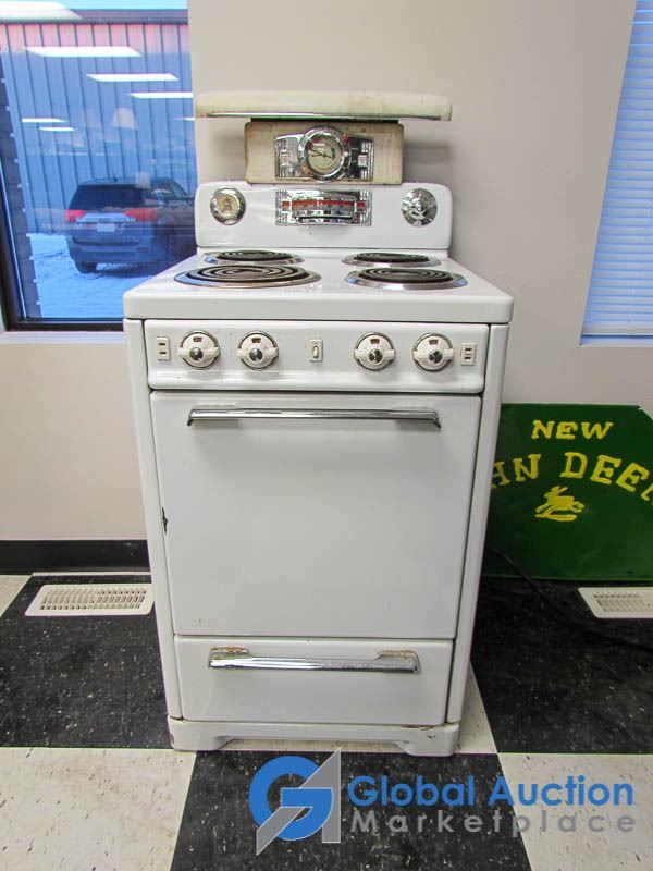 1950's Moffat 24" Electric Stove
