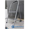 Image 2 : Folding 2-Step Step Ladder