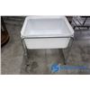 Image 1 : **Adjustable Plastic Rinse Tub