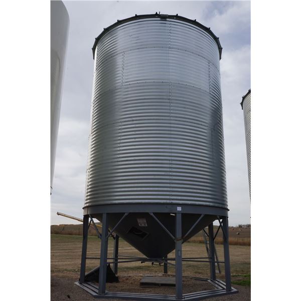 Westeel Hopper Bin with lid opener (approx 4000 bushel)