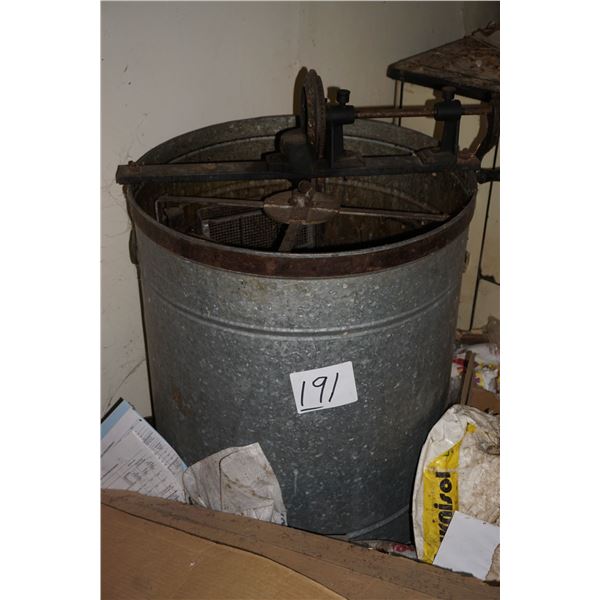 Honey Extractor & Boxes (2 pics)