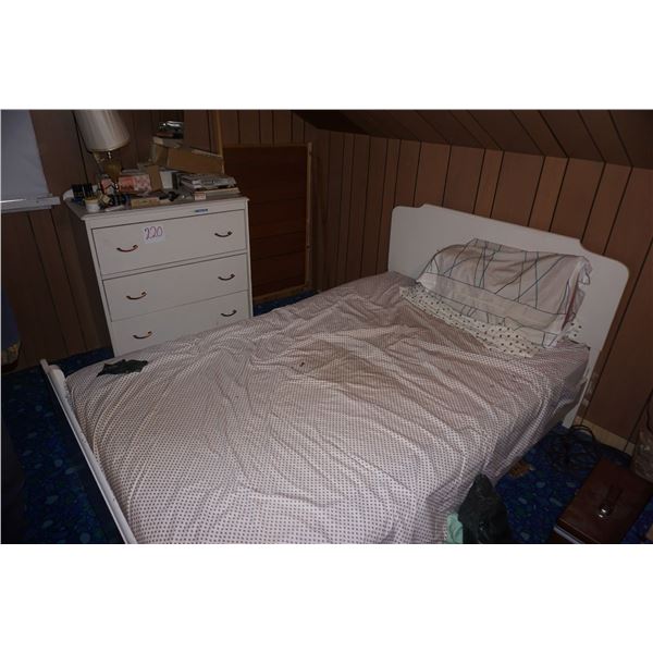 Bedroom Suite and Extra Bed (2 pics)