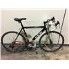 Image 2 : BLACK AND RED CCM PRESTO, 21 SPEED ROAD BIKE