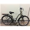 Image 2 : GREY TREK NAVIGATOR 300, 24 SPEED CRUISER BIKE