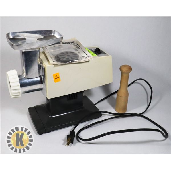 ELECTRIC MEAT GRINDER