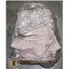 Image 1 : BOX OF SEWING FABRICS