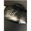 Image 2 : MIKE TYSON SIGNED BOXING GLOVE BECKETT OCA)