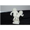 Image 8 : HUTSCHEREUTHER PORCELAIN FIGURINES: CHILDREN PLAYING (3 PCS)