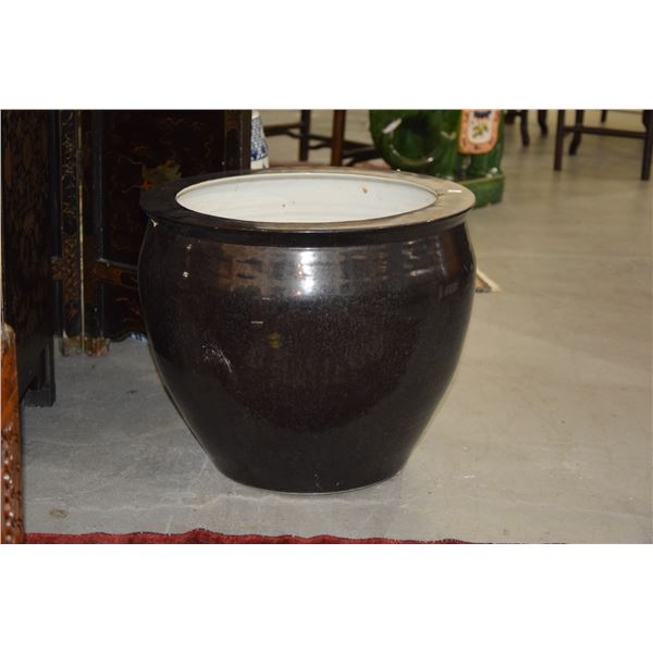 BLACK PORCELAIN PLANTERS (19" D) (PAIR)