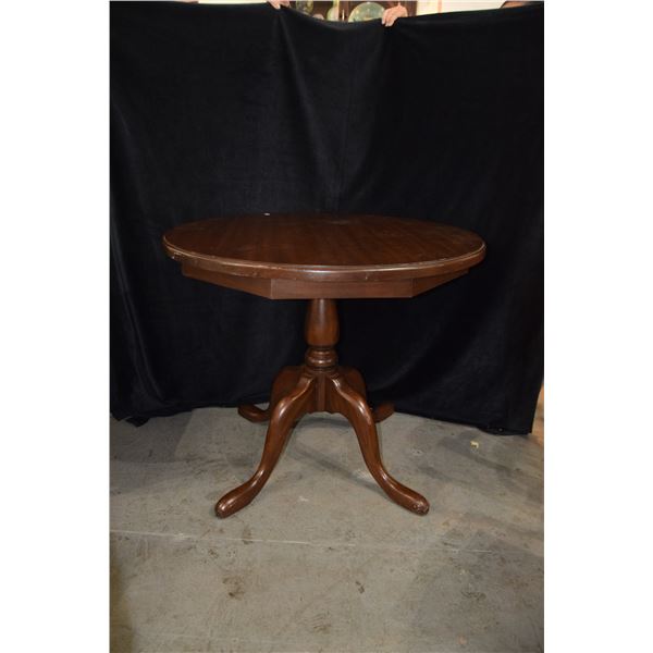 ROUND WOOD TABLE (36  D)