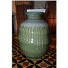 Image 1 : CERAMIC VASE BY GREGORY QUINN