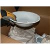 Image 2 : Kitchen Dishes