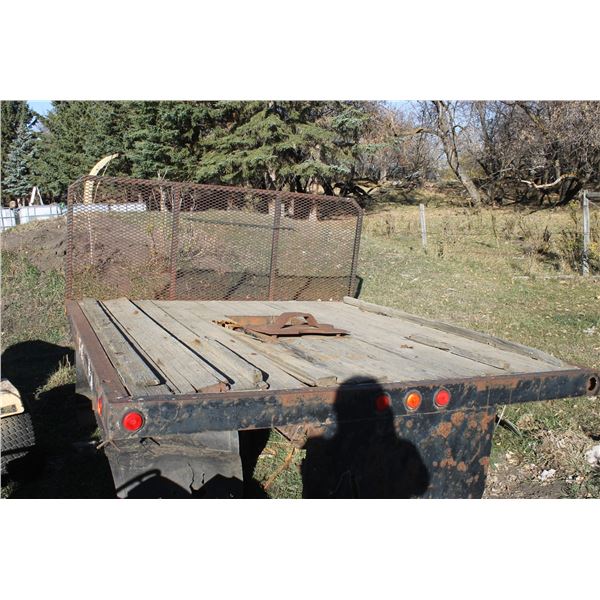 8'x8-1/2' Deck w/ Flip over Hitch w/ Headache Rack