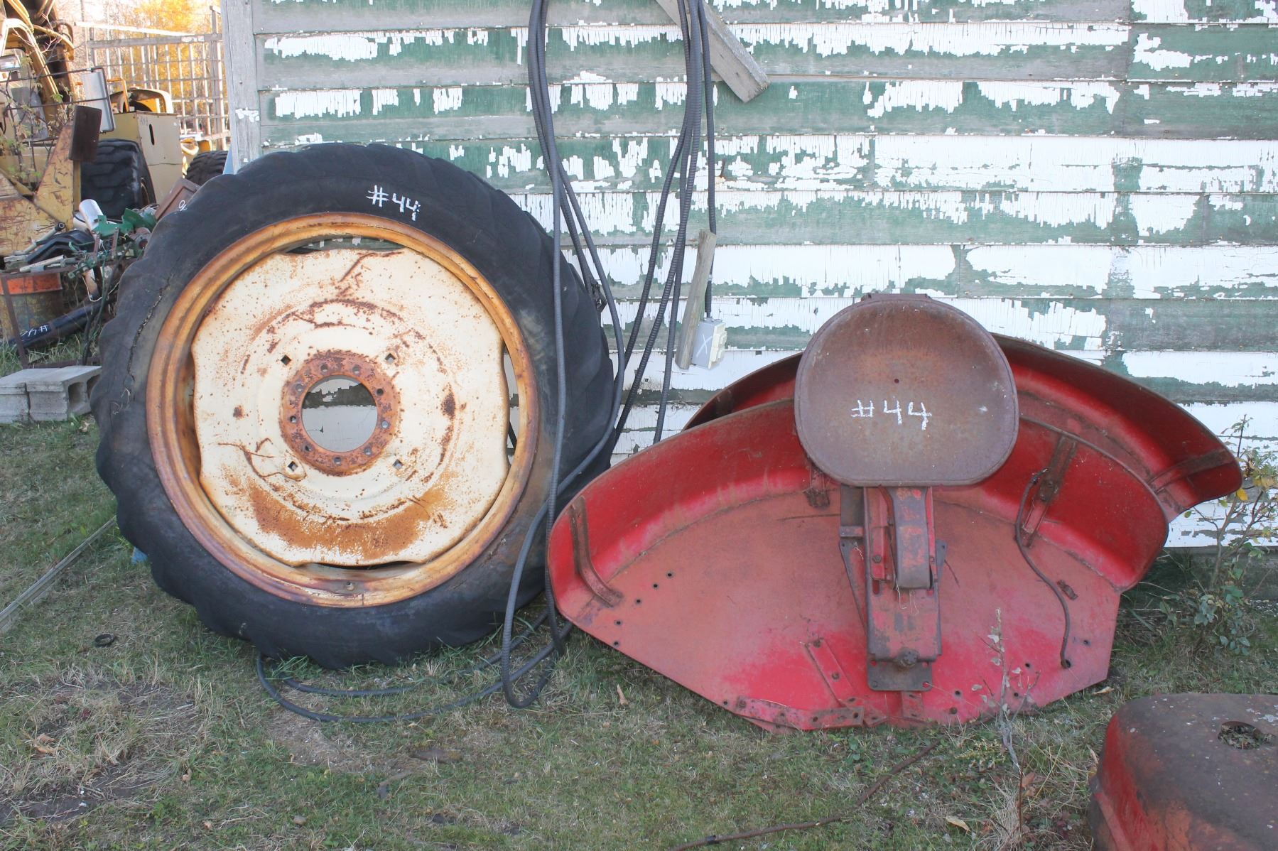 Tractor Rim Seats Antique Tractor Rim; IHC Fenders; Seat