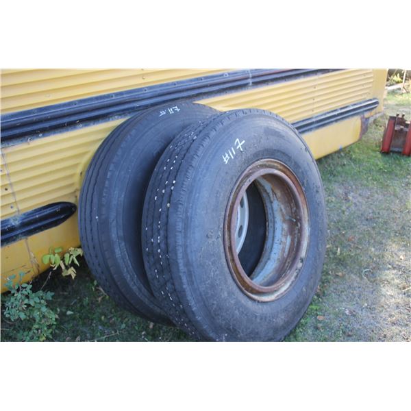 11x22.5 Truck Tire & Rim