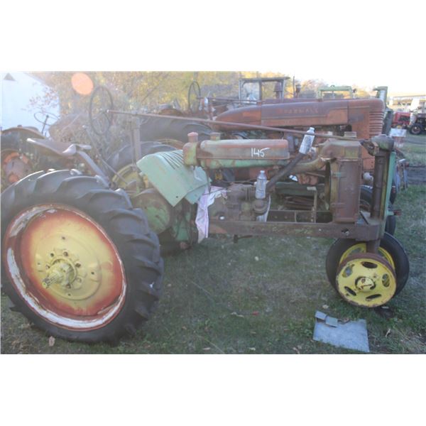 JD Tractor, missing parts