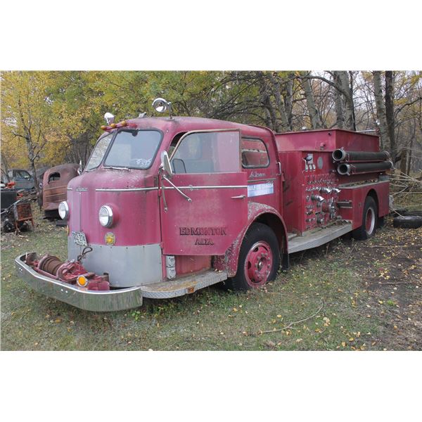 LaFrance Fire Truck; Front Winch; 6" Rubber Hose; 6cyl Gas Engine, appears complete