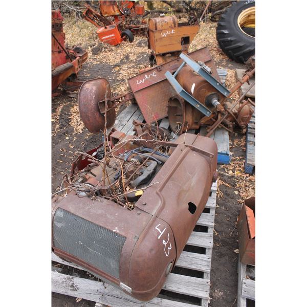 IHC Seat; Misc Diff & Transmission Parts; Clarke Transmission