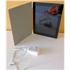 Image 1 : Apple iPad 64GB w/ Case & Charger