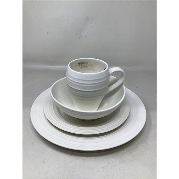 Mikasa Dish Setting for 1 "Swirl White"