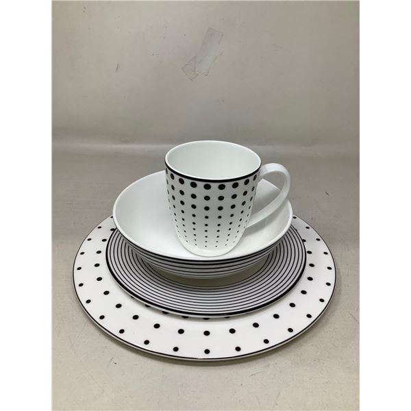 Mikasa Dish Setting for 1 "Cheers Rings"