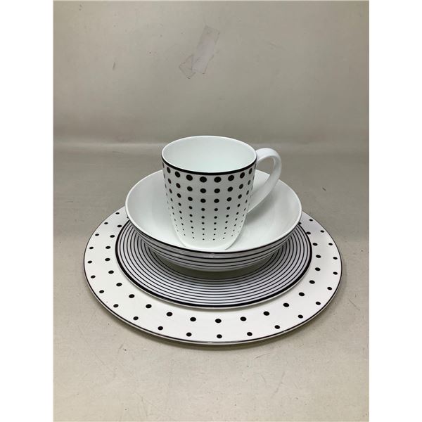 Mikasa Dish Setting for 1 "Cheers Rings"