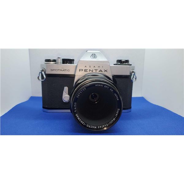 Pentax Asahi Spotmatic SP II 35 mm Camera Serial #5004298 with super multi coated macro 1:4/50
