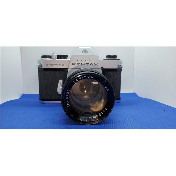 Pentax Asahi spotmatic SP II serial #514963 with Zeniton 1:3.5 lens