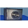 Image 1 : Fuji Finepix F10 compact digital camera