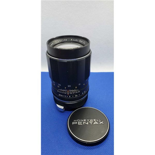 Pentax 1:3.5/135 zoom lens
