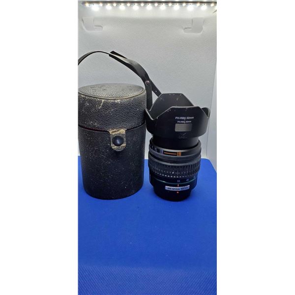 SMC-Pentax-DA 1:3.5 - 5.6  18-55mm Camera Lens with Storage Case