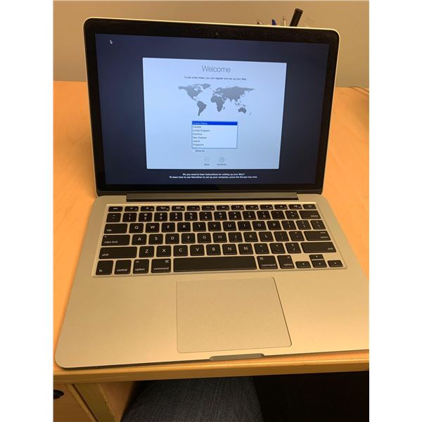 Apple Macbook Pro 2014 LED Retina Display 2.6GHZ I5 processor, 8 GB, 128G - Wiped Clean, Tested, wor