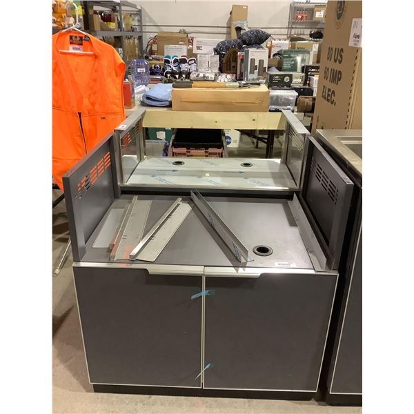 Aluminum/Glass BBQ Cabinet (23in x 32 3/4in x 34 3/4in)