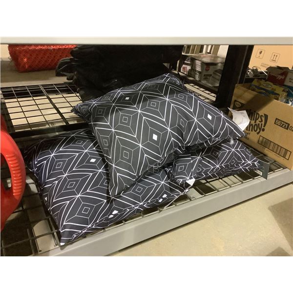 Style Selections Decorative Cushion Lot of 3 (16in x 16in x 4in)