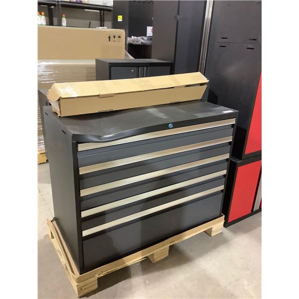 Metal Garage Storage Cabinet in Grey (22in x 32in x 42in)