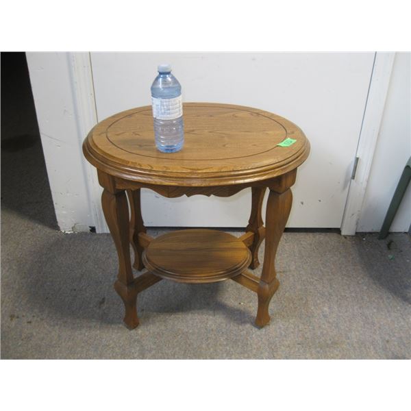 Wooden End Table very nice condition