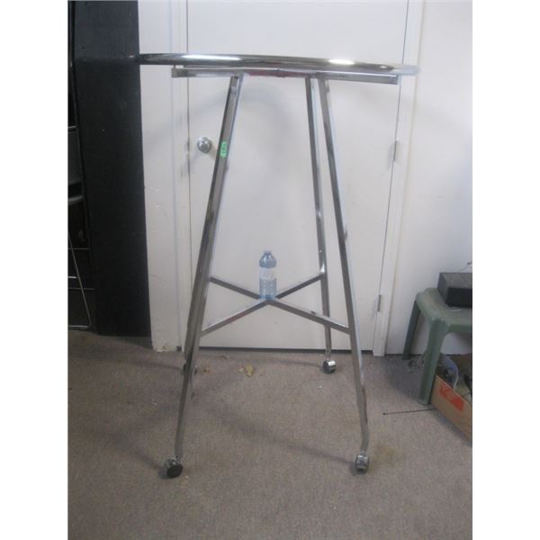 Rolling Clothes rack