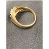 Image 2 : 10KT YELLOW GOLD AND WHITE GOLD NATURAL BLUE SAPPHIRE DRESS RING, 7 ROUND MIXED CUT BLUE SAPPHIRES