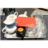 Image 1 : TRAY OF ASSORTED TEAPOTS