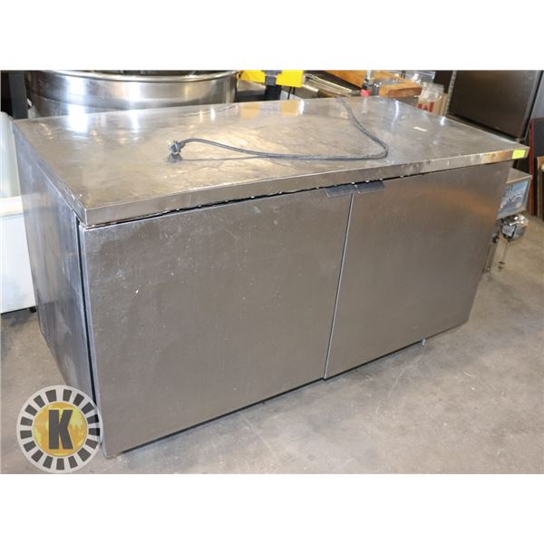 TRUE 60” WORK TOP FREEZER – 30” X 60” X 36” - ON