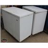 Image 1 : LOT OF TWO WHITE CHEST FREEZERS