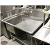 Image 1 : SINGLE WELL SINK WITH DRAIN BOARD AND 10" BS