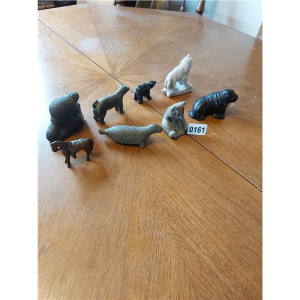 Asst carved animals and brass coloured horse