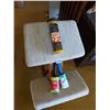 Image 3 : Kneeling chair, lint rollers, earplugs