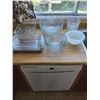 Image 1 : Asst mixing bowls, Pyrex and other overproof dishes