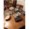 Image 1 : Asst bakeware, cookie sheets, cake/loaf pans, cast iron corn moulds for cornbread