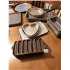 Image 3 : Asst bakeware, cookie sheets, cake/loaf pans, cast iron corn moulds for cornbread