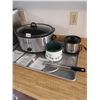 Image 2 : Oversized cookie sheet, 7 quart crock pot (model SCV80355-033), Little Dipper crock pot (model 32041