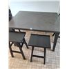 Image 4 : Kitchen table (48" W, 36" D, 29" H), 5 asst steels (black stools: 15" W, 11" D, 26" H)