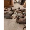 Image 3 : 8 duck decoys and weights